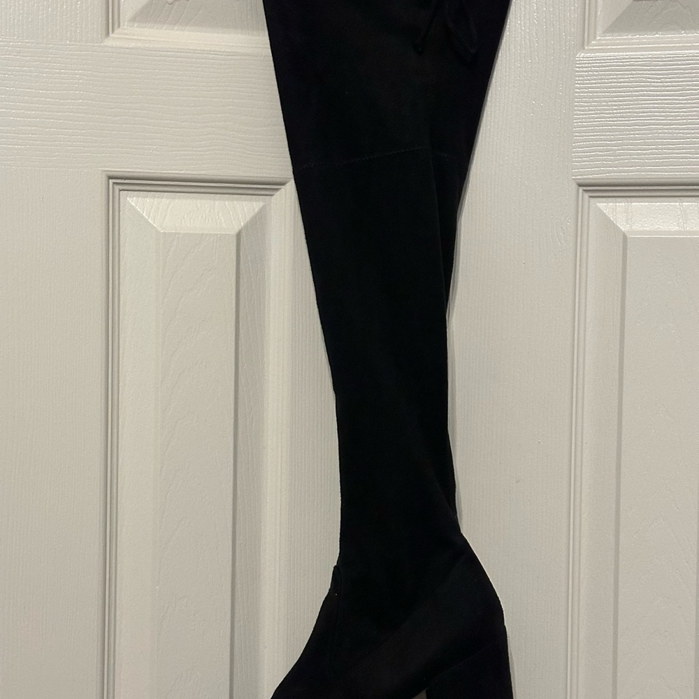 Unisa Black Suede Knee High boots size 9M - Picture 4 of 5